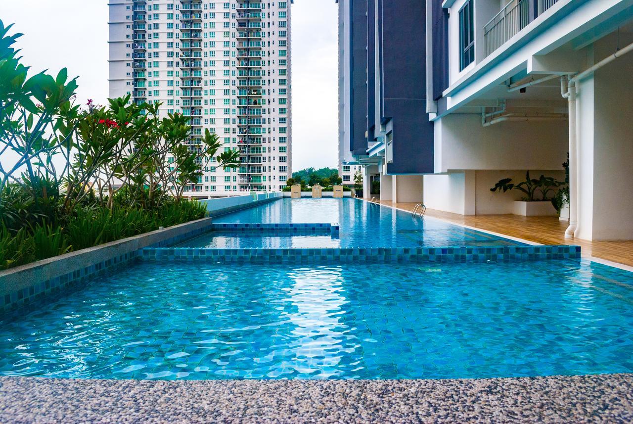 Lazy Traveler'S Suite By D Imperio Homestay George Town Ngoại thất bức ảnh
